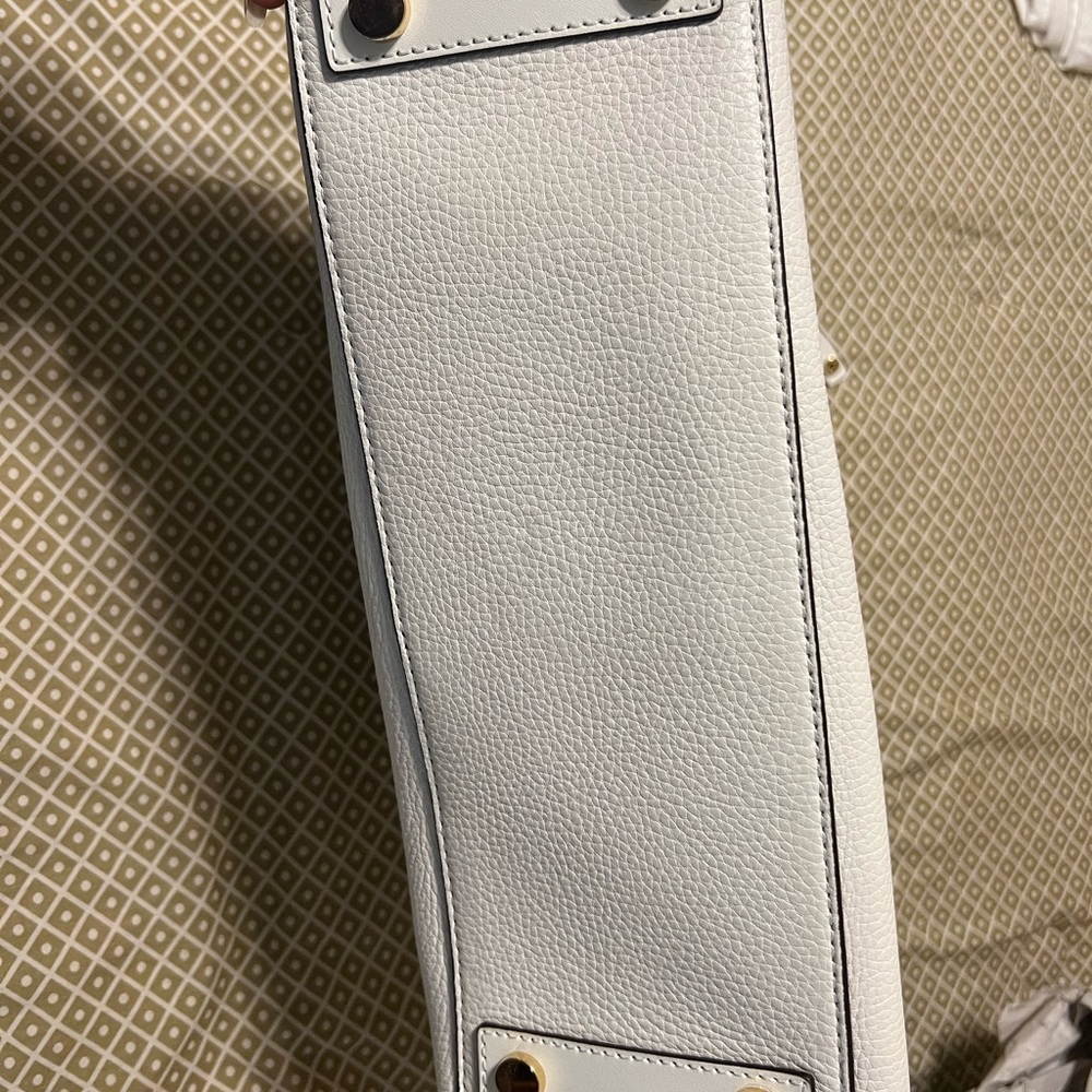 Michael Kors White Tote - Picture 5 of 8